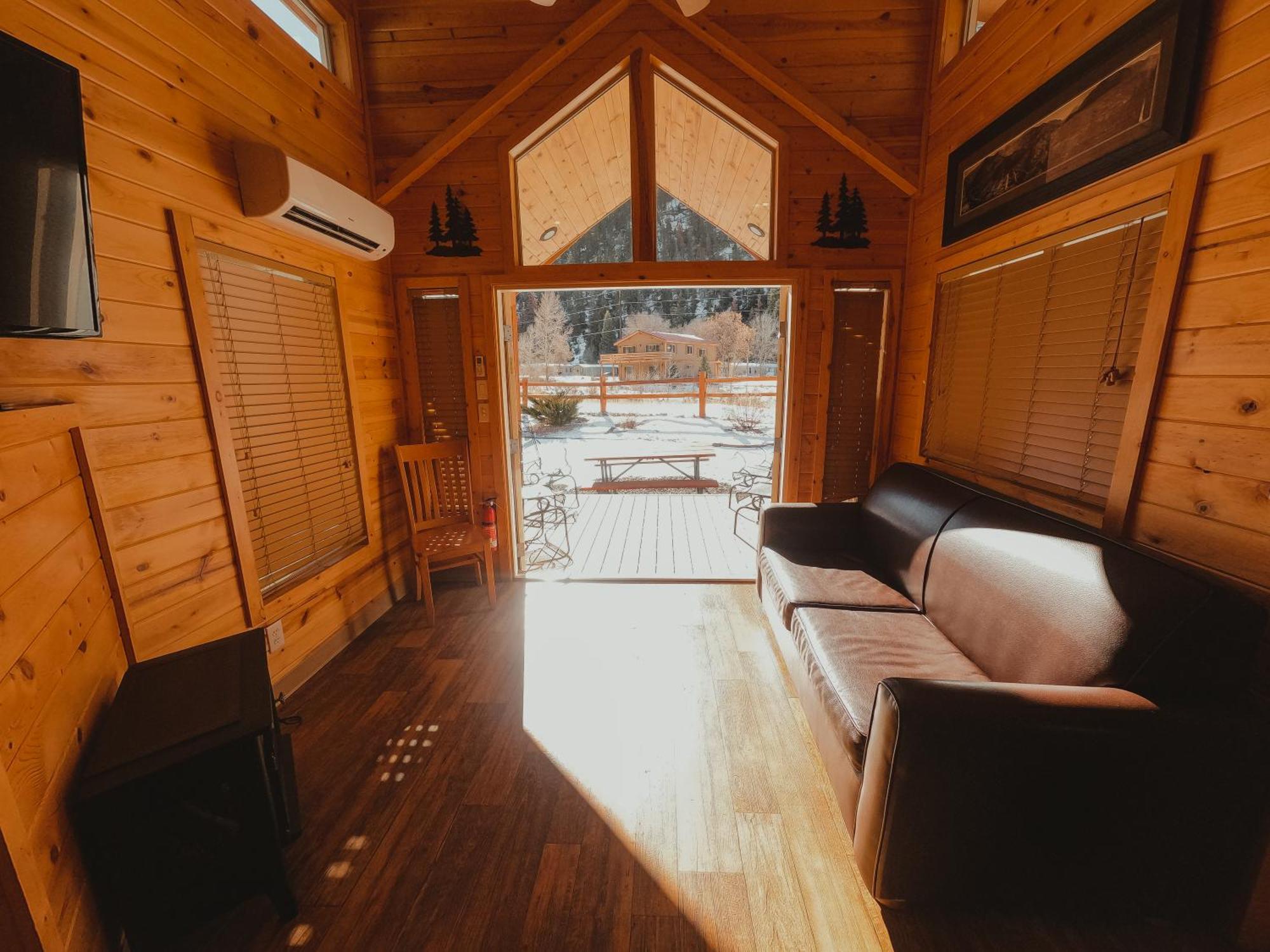 Ouray Riverside Resort - Inn & Cabins Room photo