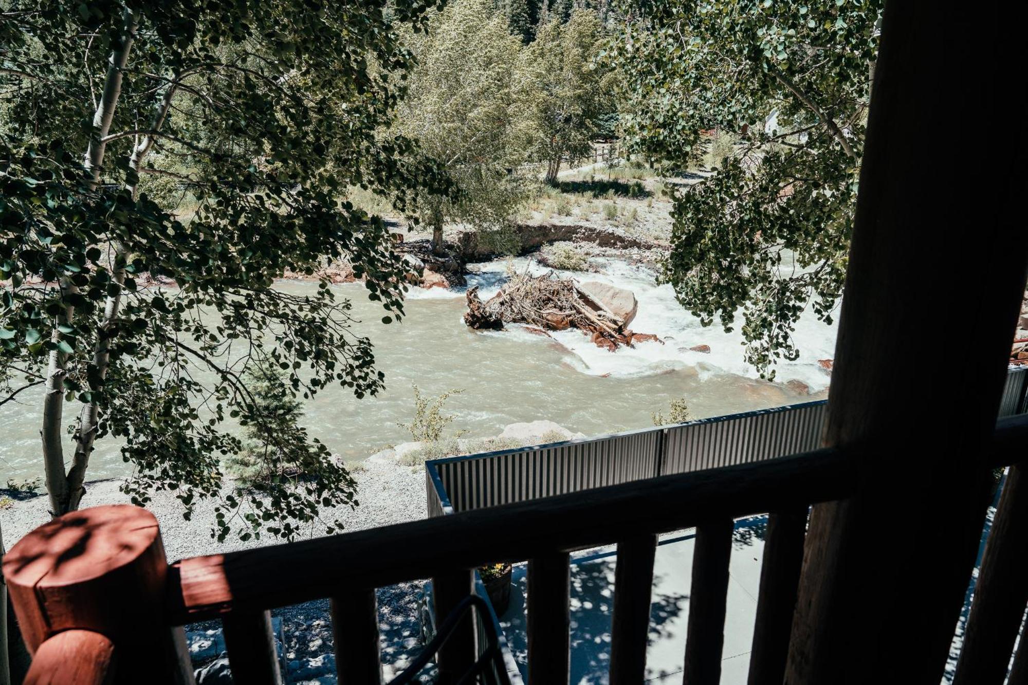 Ouray Riverside Resort - Inn & Cabins Exterior photo
