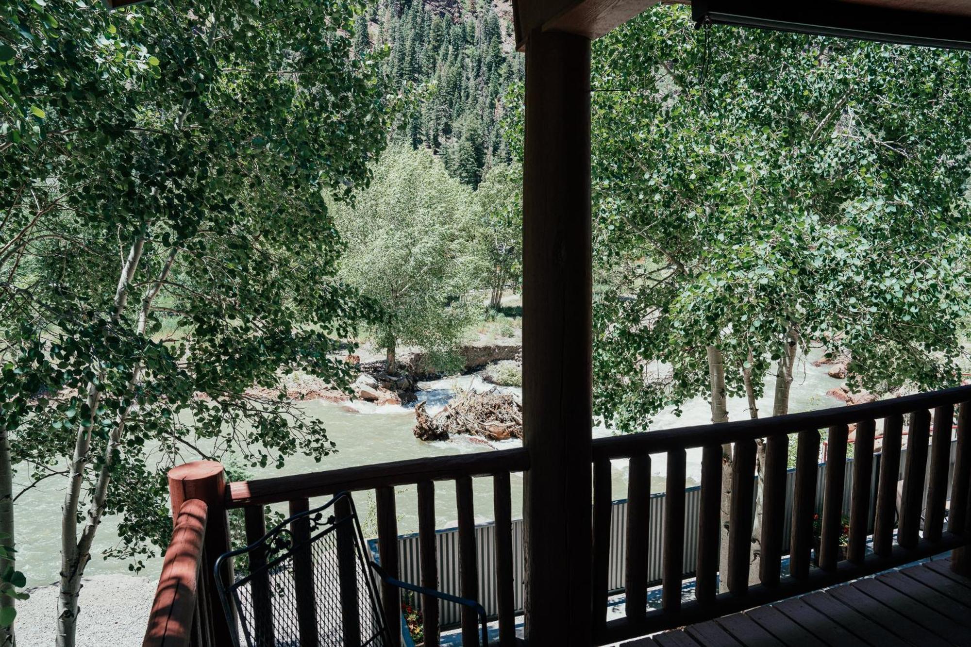 Ouray Riverside Resort - Inn & Cabins Exterior photo